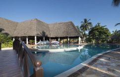 UROA Bay Resort